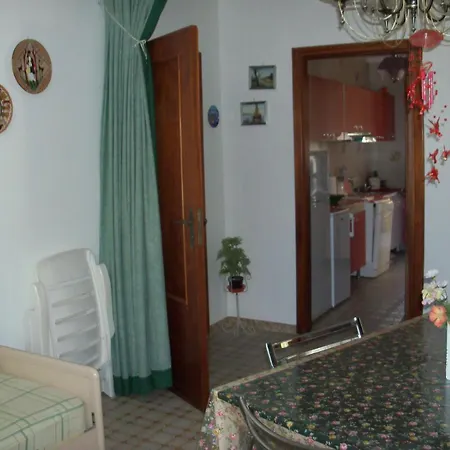Indipendente Apartment *